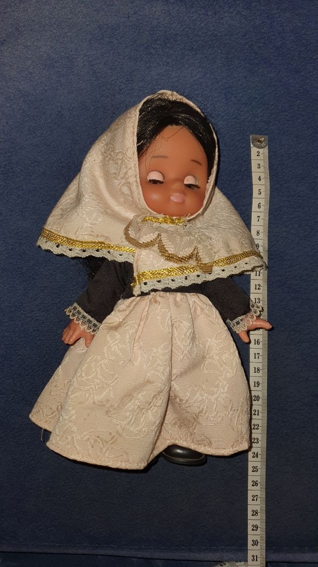 Muñeca folclórica regional
