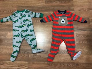 Lote pijamas niño Carters talla 12 meses de segunda mano por 25 EUR en San  Javier en WALLAPOP