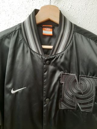 Beisbolera Nike de segunda mano por 50 EUR en Tortosa en WALLAPOP