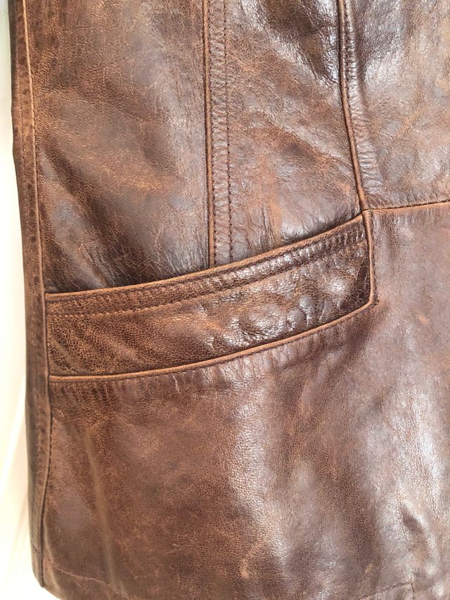 Casaco de couro castanho