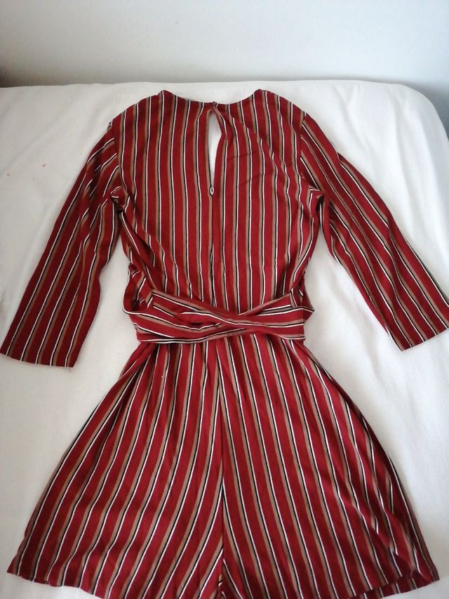 Mono de pantalón corto