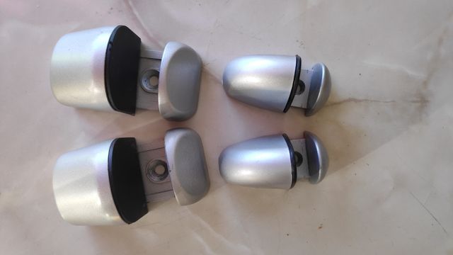 2 baldas + enganches pared