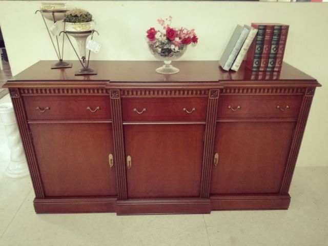 APARADOR CEREZO de segunda mano por 590 EUR en Ribadavia en WALLAPOP