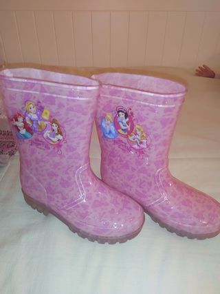 Botas Agua Princesas Disneyland Paris de segunda mano por 15 EUR en Madrid  en WALLAPOP