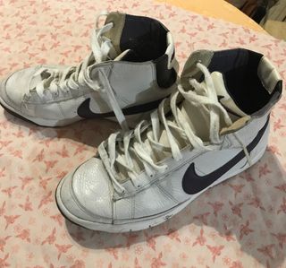 Deportivas Nike abotinadas de segunda mano por 5 EUR en San Sadurniño en  WALLAPOP
