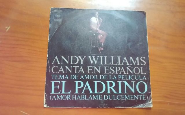 SINGLES DE VINILO. (3 singles 5 euros)