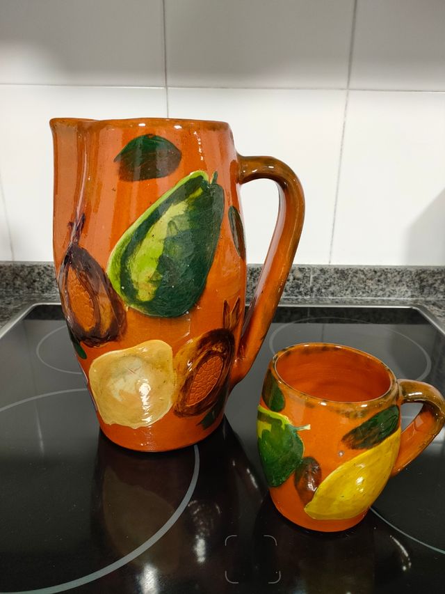 Juego de Jarra y  Jarritas Barro