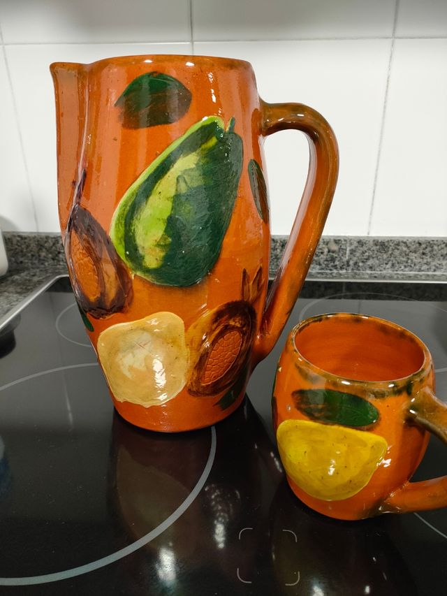 Juego de Jarra y  Jarritas Barro