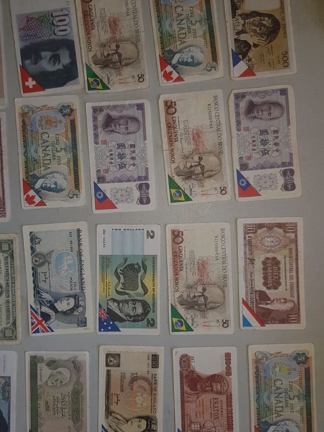 40 billetes monedas del mundo