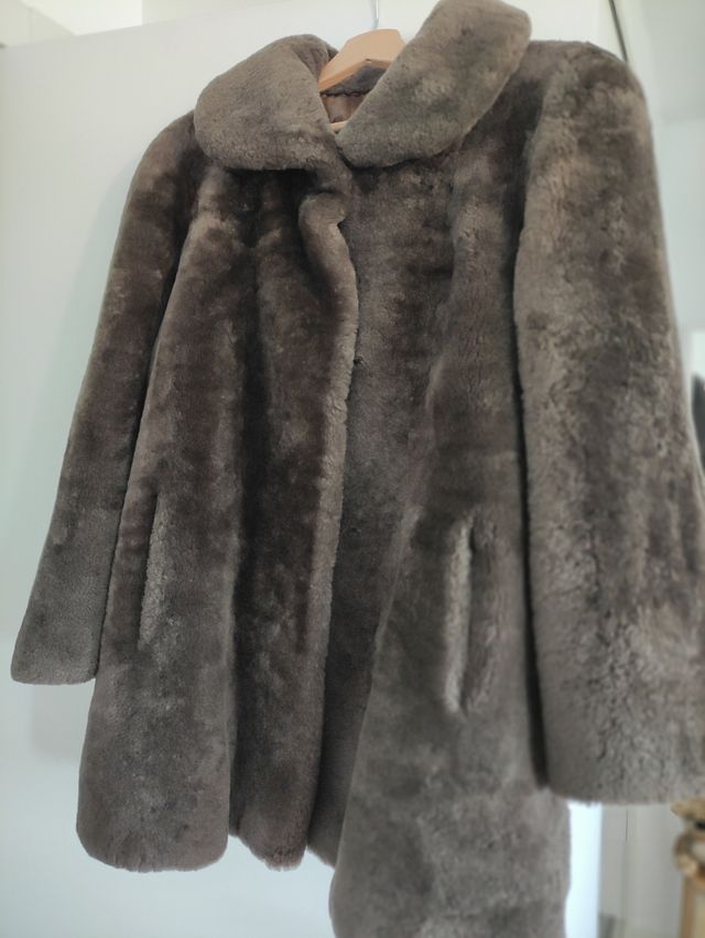 abrigo corto como de pelo