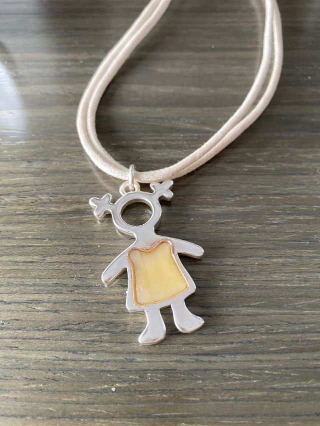 Colgante a juego con pendientes nuevos