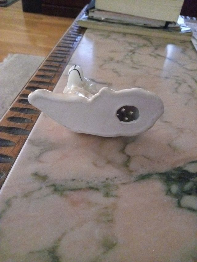 Salero. Perro de pocelana antiguo.