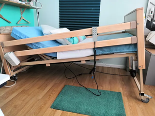 Cama articulada 105 con carro elevador