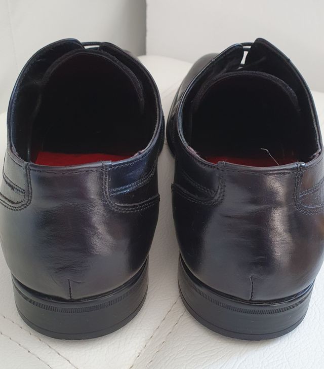 Zapatos color negro Luis Gonzalo