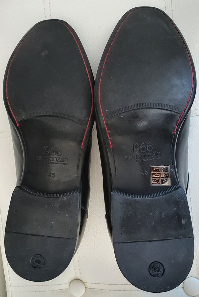 Zapatos color negro Luis Gonzalo