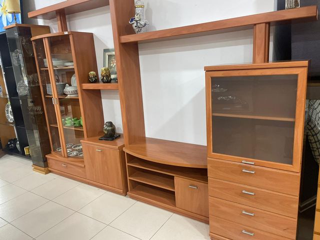 MUEBLE DE COMEDOR de segunda mano por 180 € en Terrassa en WALLAPOP