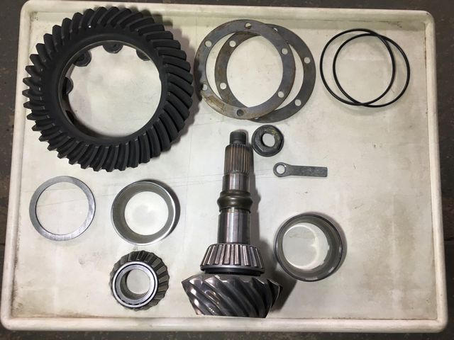 PIÑON Y CORONA DE BMW RELACION:2'56 (188)