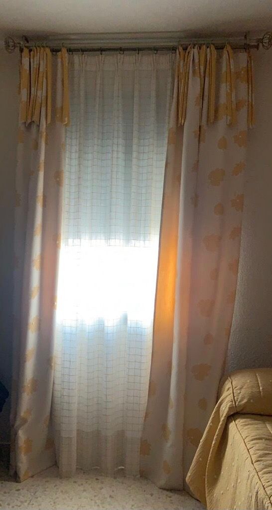 cortinas+ edredón+ cojín + barra
