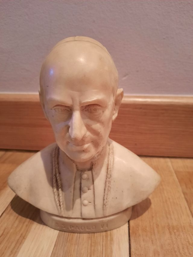 Antiguo busto del Papa San Pablo sexto firmado