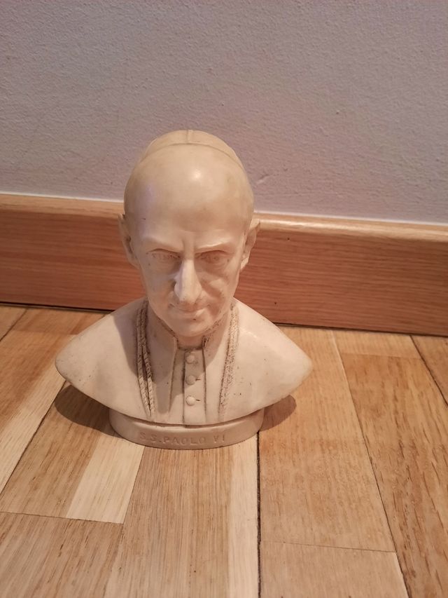 Antiguo busto del Papa San Pablo sexto firmado