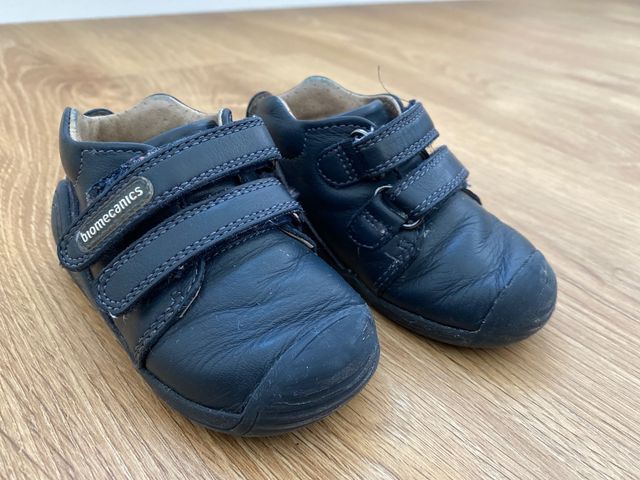 Vendo zapatos biomecanics bebe talla 20-21