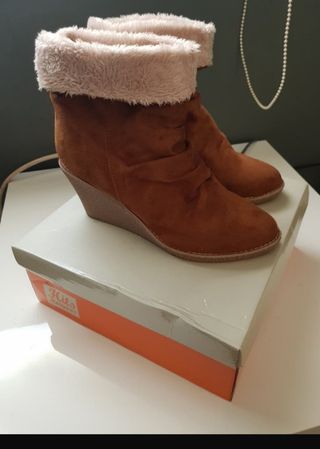 Botines cuña Marypaz. de segunda mano por 5 EUR en Ayamonte en WALLAPOP
