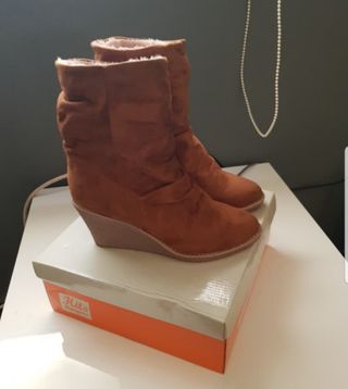Botines cuña Marypaz. de segunda mano por 5 EUR en Ayamonte en WALLAPOP