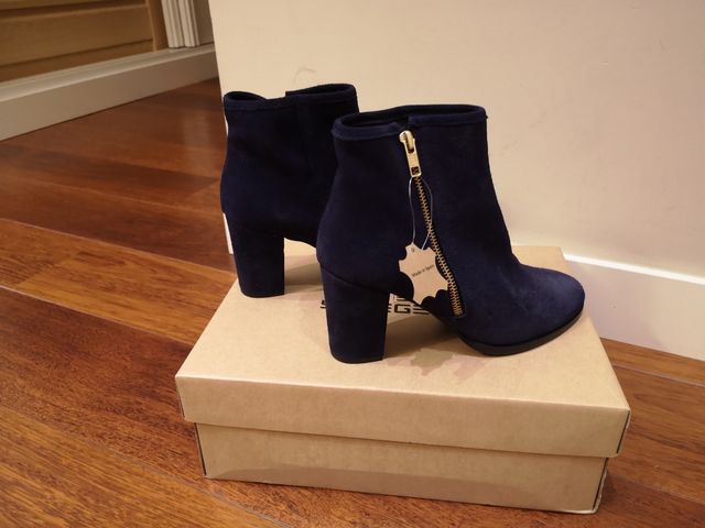 Botas serraje azul marino marca Bluegenex