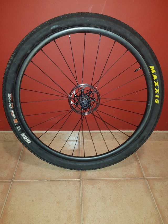 Ruedas carbono 29 boost de segunda mano por 575 € en Vimbodi en WALLAPOP Ruedas carbono 29 boost de segunda mano por 575 € en Vimbodi en WALLAPOP