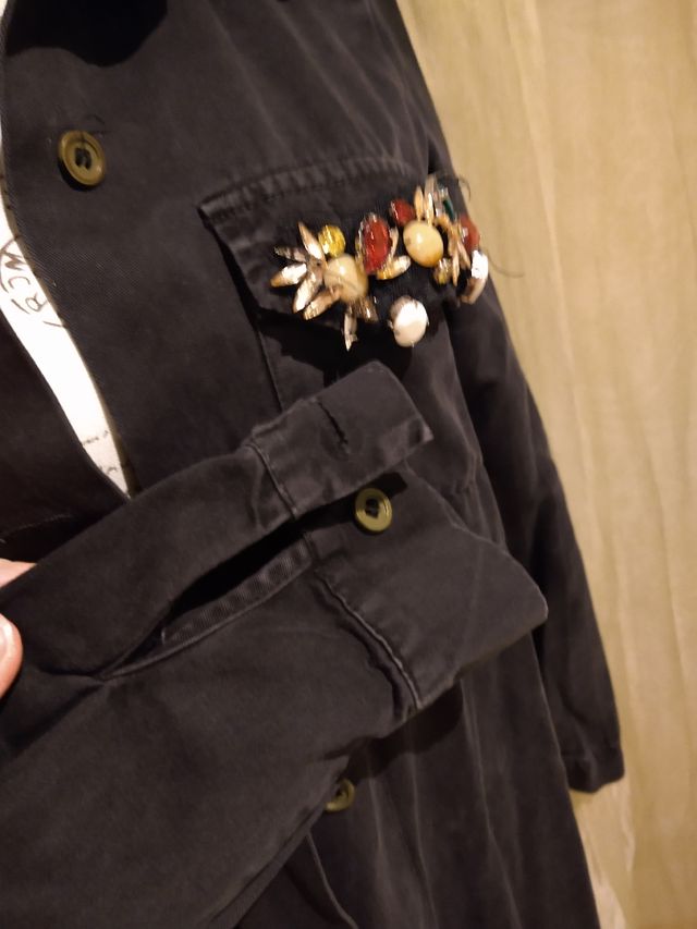 sobrecamisa negra Zara