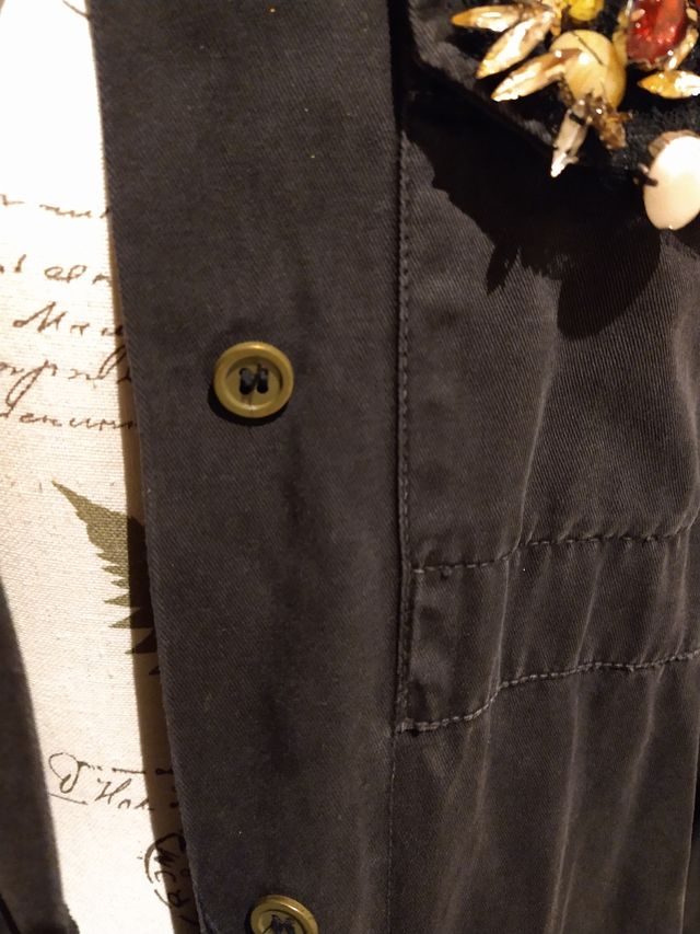 sobrecamisa negra Zara