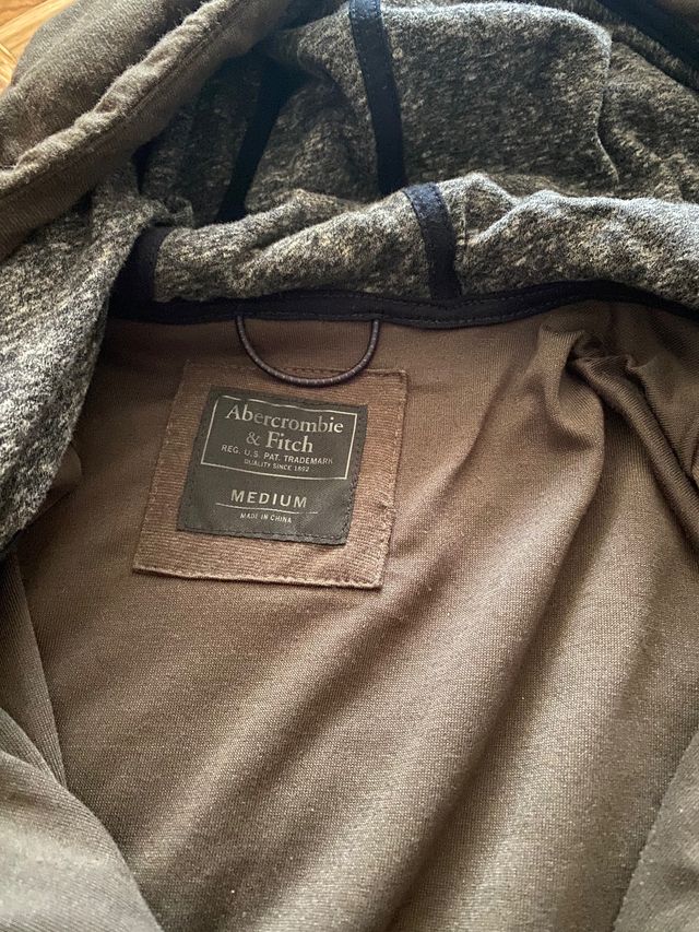 Chaqueta sudadera abercrombie seminueva