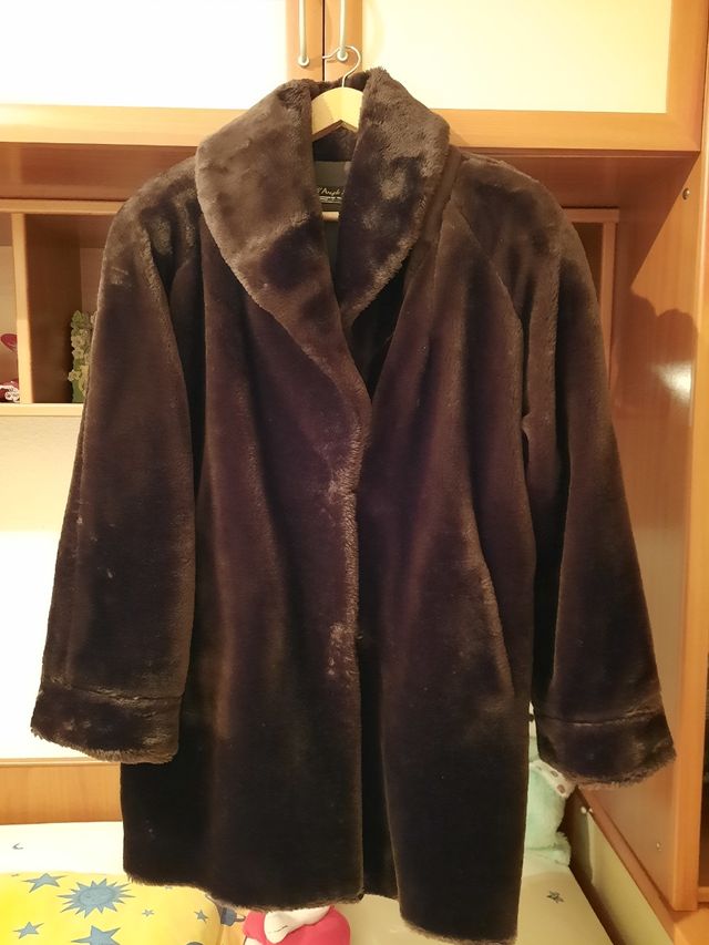 Abrigo de muton marrón 