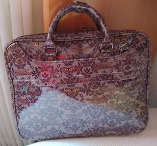 Misako portadocumentos\\/portatil de segunda mano por 15 EUR en Madrid en  WALLAPOP