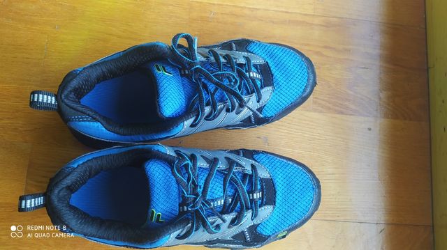 Zapatillas UNISEX, marca FILA talla 37.