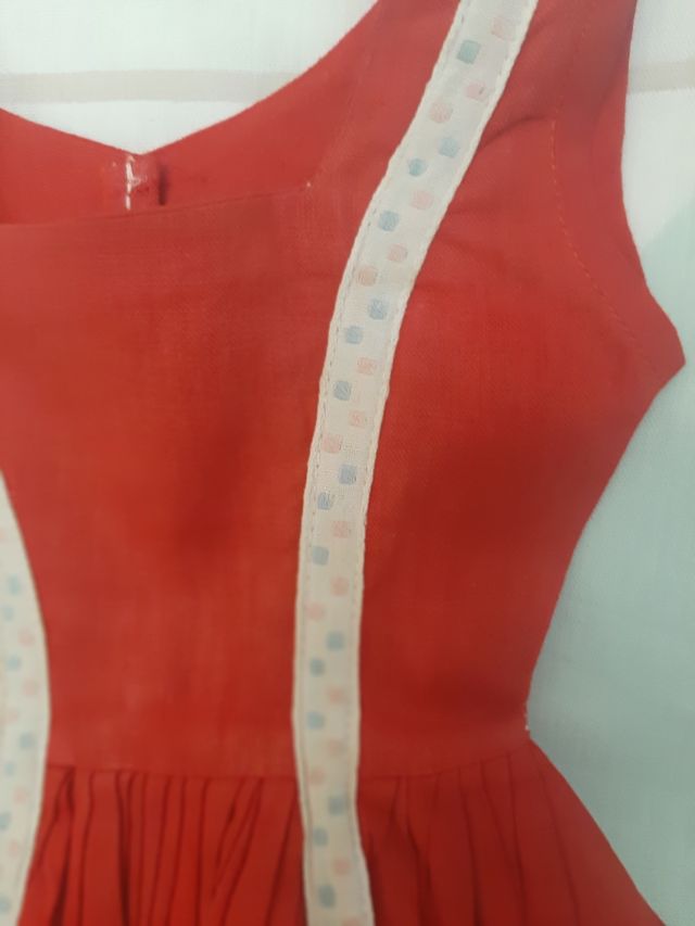 Vestido muñeca Pierina. Famosa.