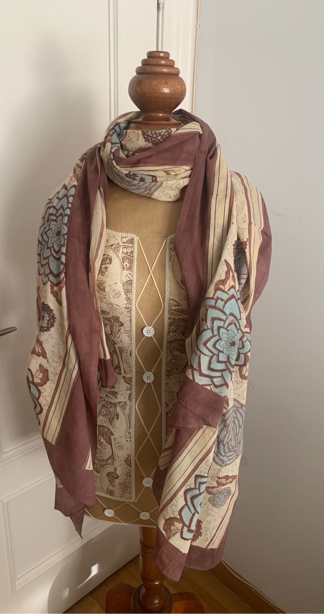 Fular/pareo hecho a mano