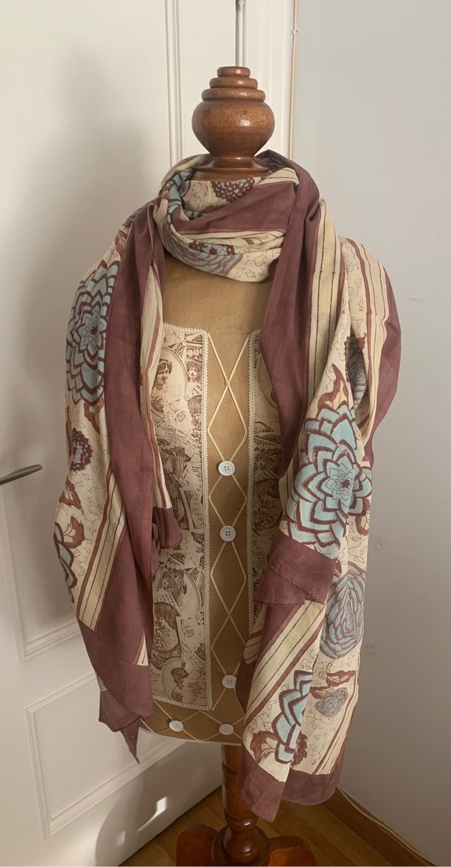 Fular/pareo hecho a mano