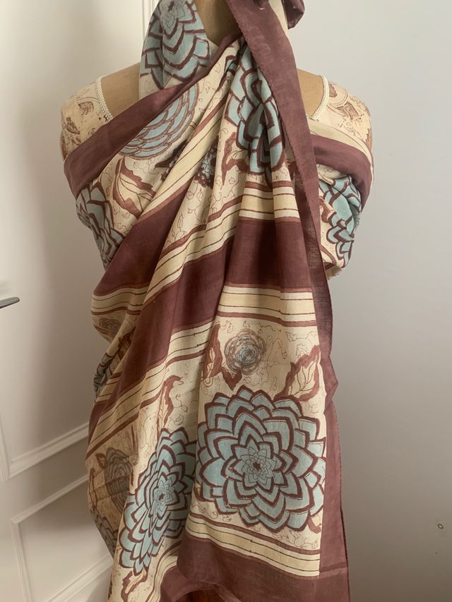 Fular/pareo hecho a mano