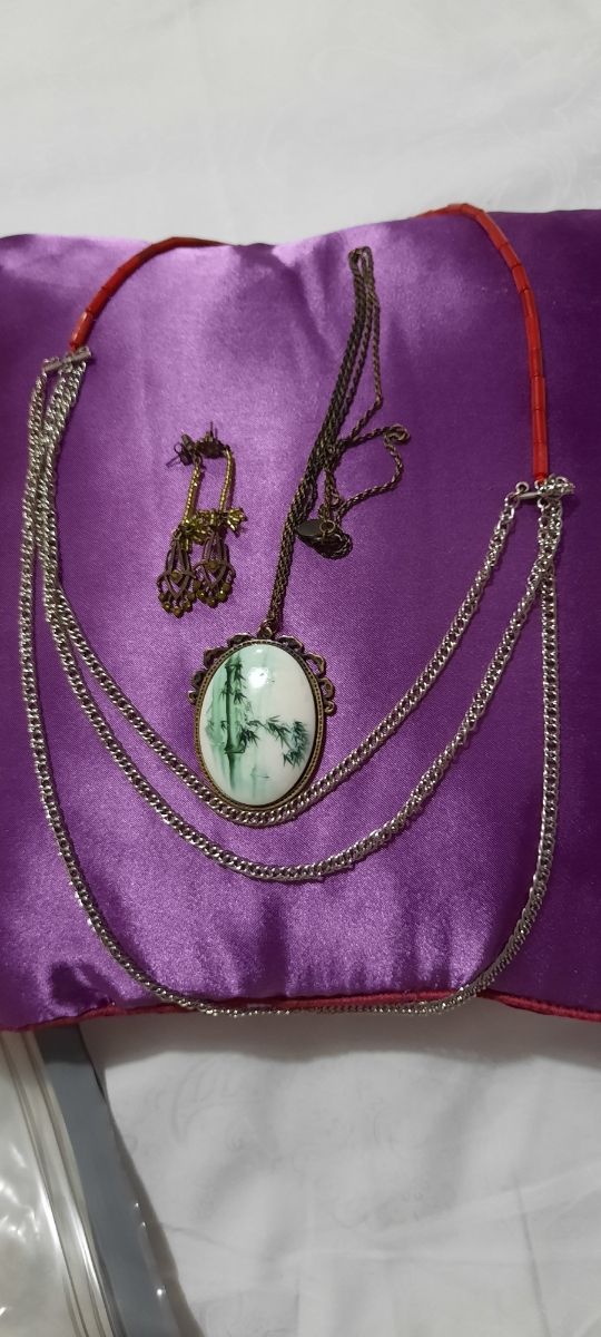 2 collares y pendientes