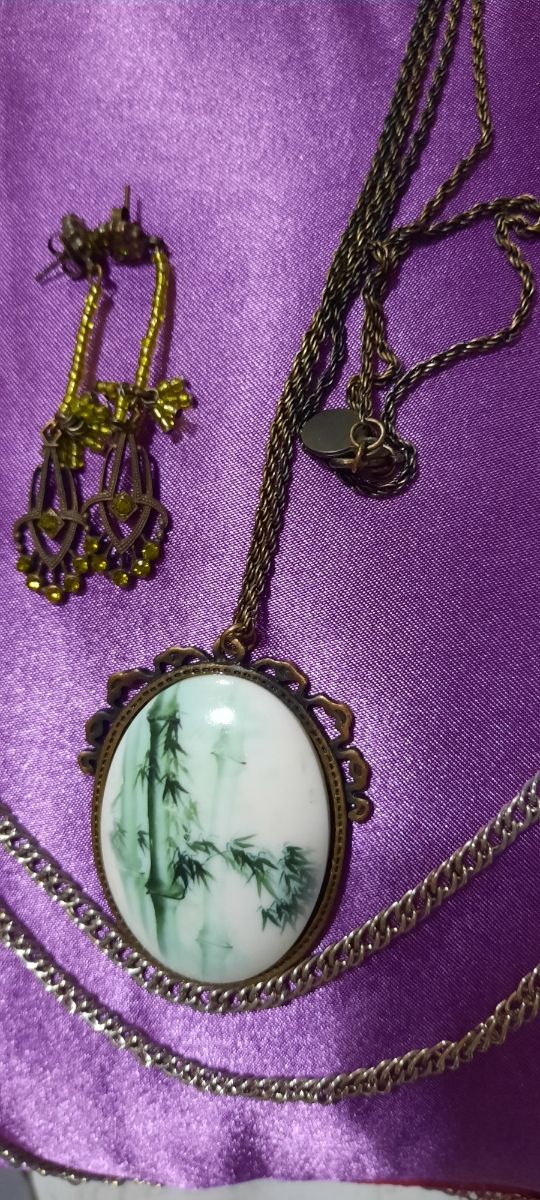 2 collares y pendientes