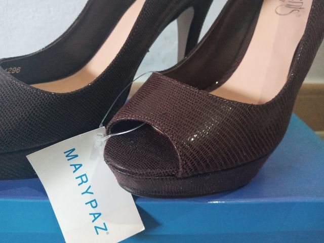 zapatos. de tacon color marron