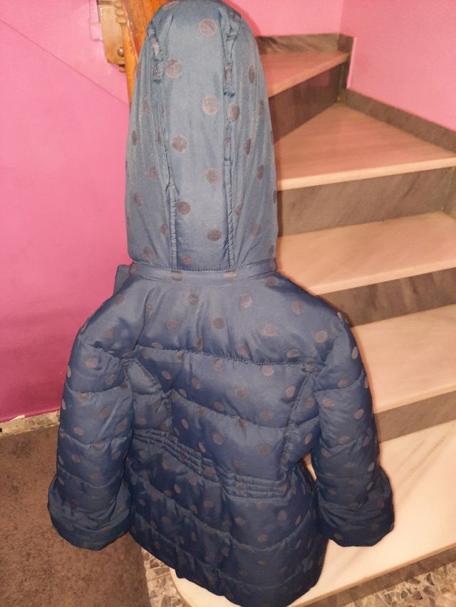 Abrigo con capucha niña