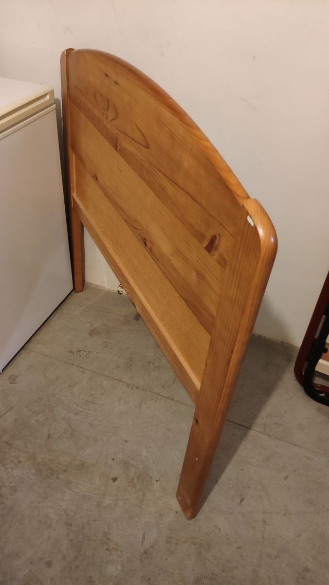 Cabecero de madera