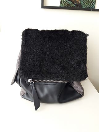 Bolso mochila negra Paco Martínez de segunda mano por 12 EUR en Gijón en  WALLAPOP