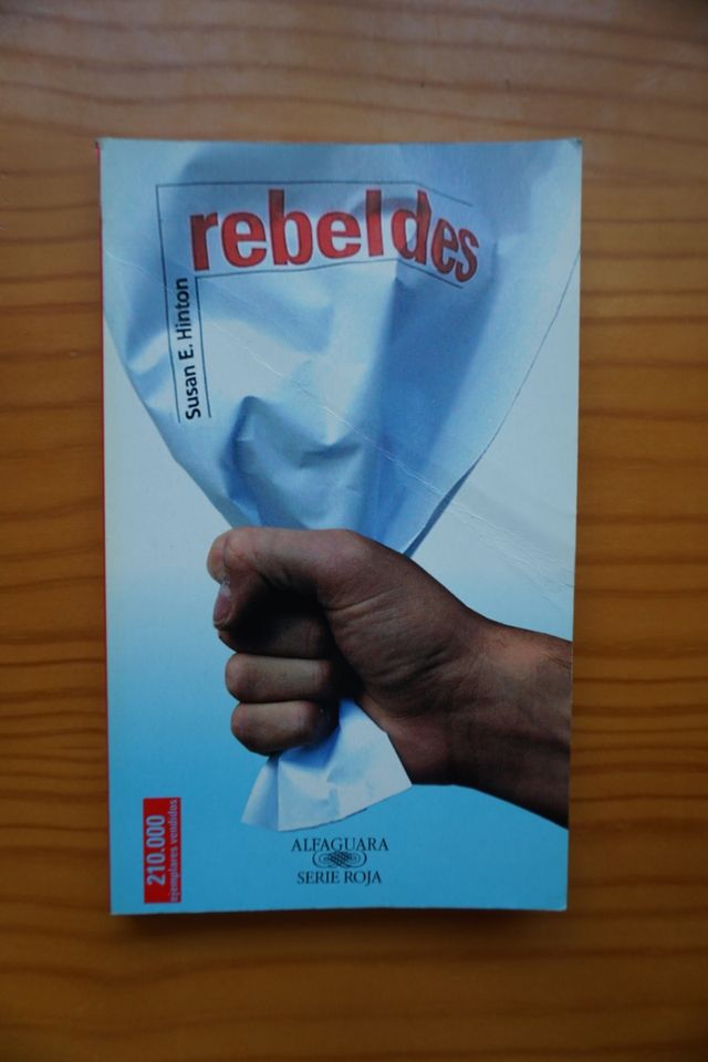 Libro Rebeldes de Susan E. Hinton
