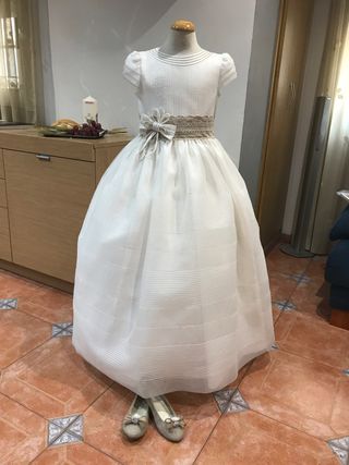 Traje Comunión de segunda mano por 200 EUR en Benifaió en WALLAPOP