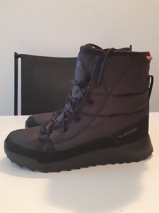 Botas Montaña Adidas Terrex 37,5 nuevas de segunda mano por 50 EUR en  Esplugues de Llobregat en WALLAPOP