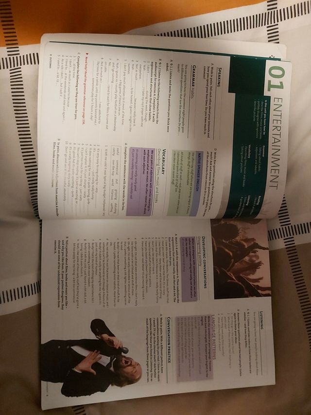 Libro Upper intermediate Outcomes