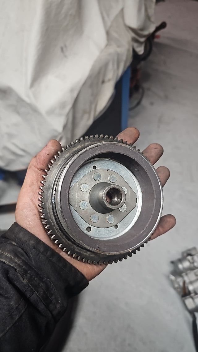 plato magnetico  am6 aprilia tzr..